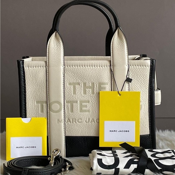 H006L01RE22 - Marc Jacobs The Colorblock Mini Tote Bag - Picture 14 of 16